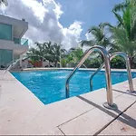 Hakuna Beach House