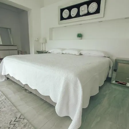 Hotel Hakuna House 3*