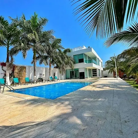 Hakuna House Hotel 3*
